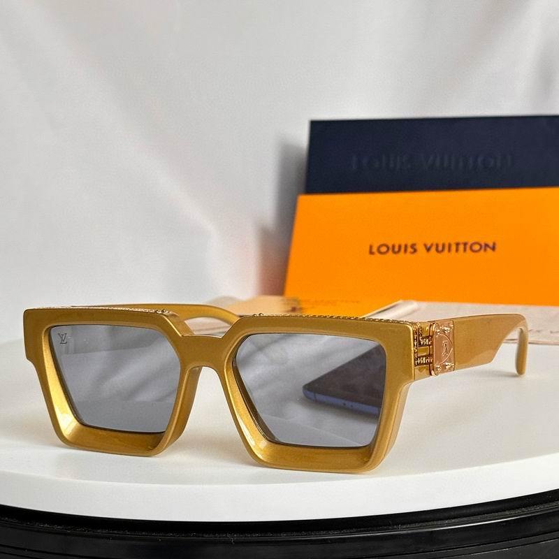 LV Sunglasses 262